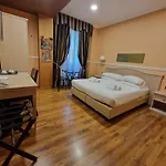 Papavistarelais Couette-café 4*