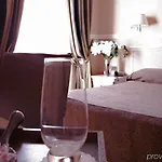 Papavistarelais Couette-café Rome